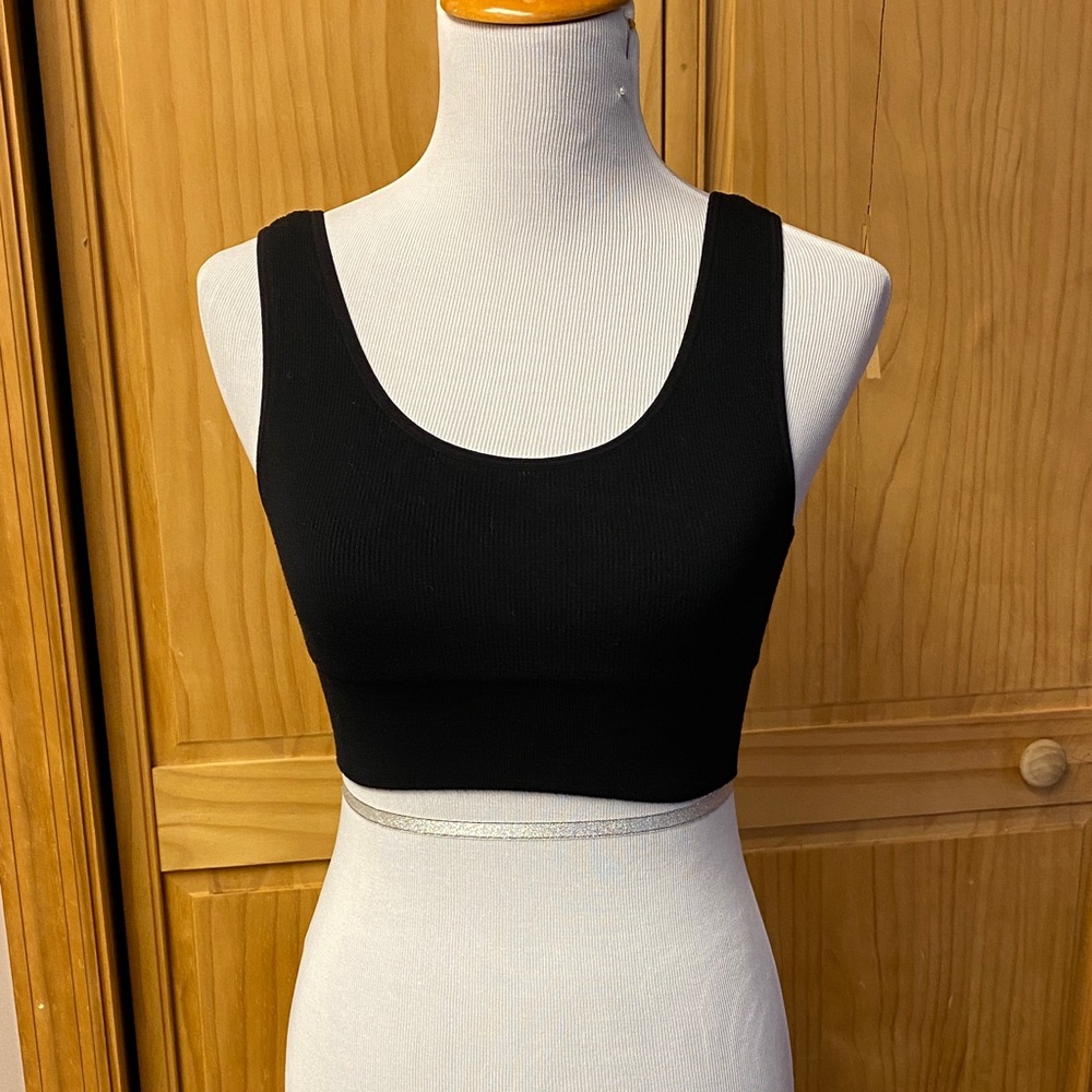 SO Black Ribbed Bra Cropped Top